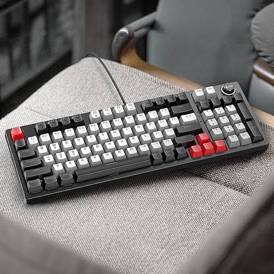 Teclado Mecánico Gamer RGB 98% – Red Switch